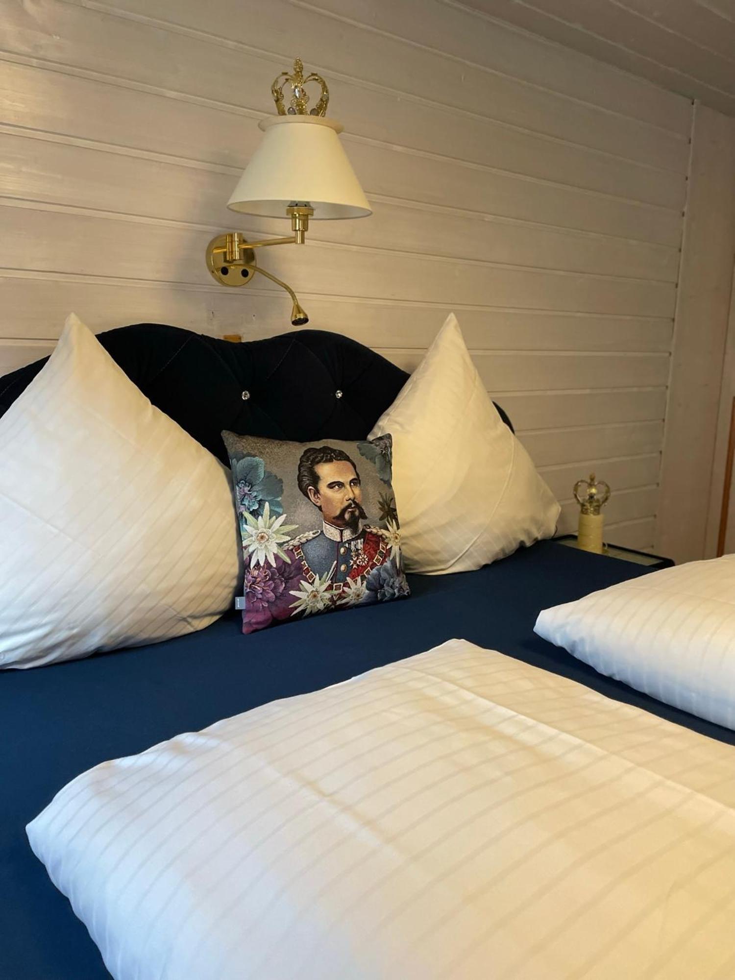 弗林茨巴赫发尔肯史丹马兹葛赖史外葛卡斯托夫旅馆公寓式酒店 外观 照片